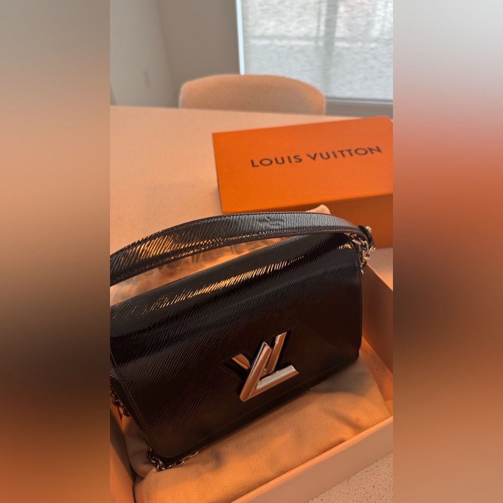 Louis Vuitton Twist MM